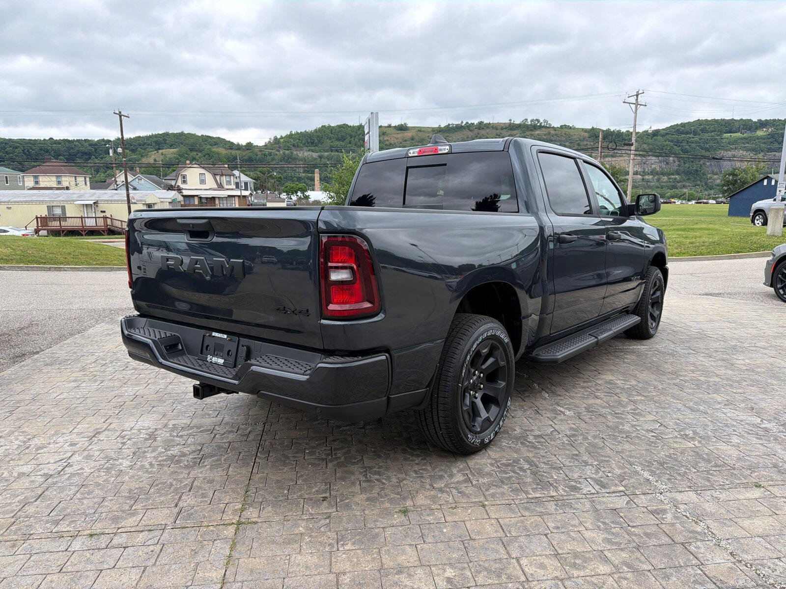 New 2026 RAM 1500 Express AWD/4WD image 8