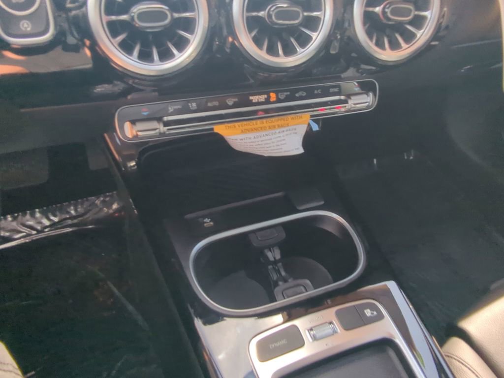 Used 2025 Mercedes-Benz CLA 250 image 8