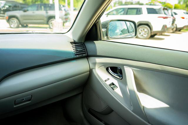 Used 2007 Toyota Camry LE image 28