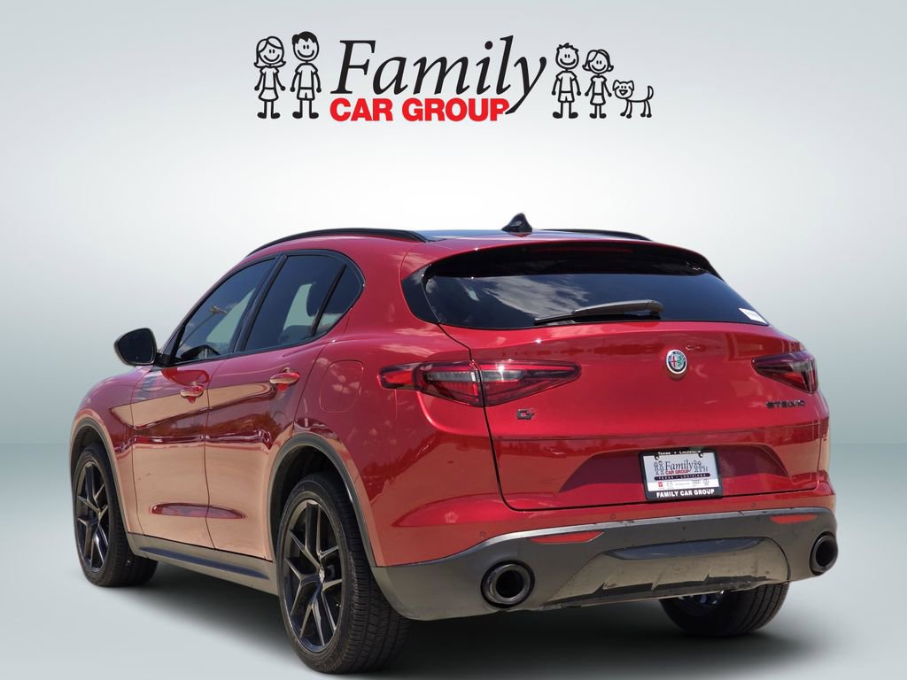 Used 2019 Alfa Romeo Stelvio Ti Sport w/ Quick Order Package 22S Sport AWD/4WD image 3