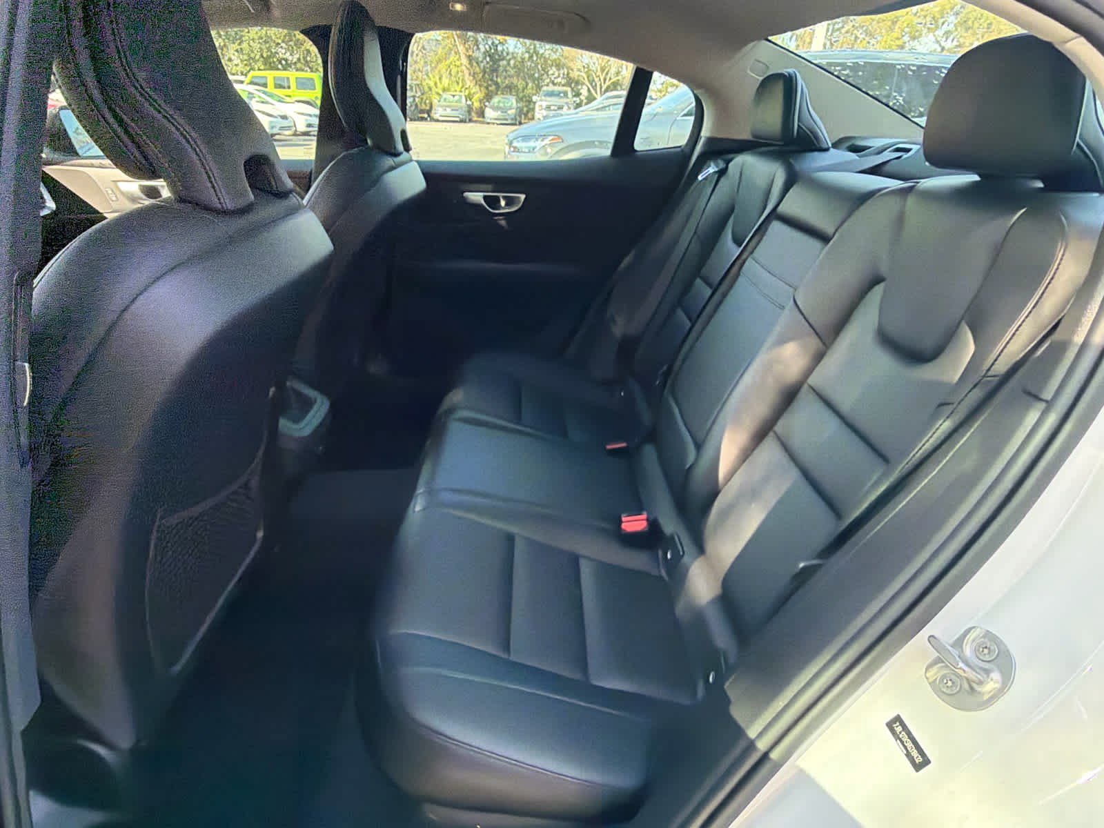 Certified 2024 Volvo S60 B5 Core image 25