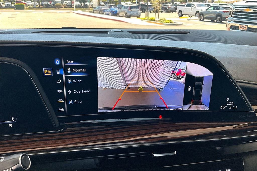 Used 2023 Cadillac Escalade Premium Luxury w/ Performance Package AWD/4WD image 10