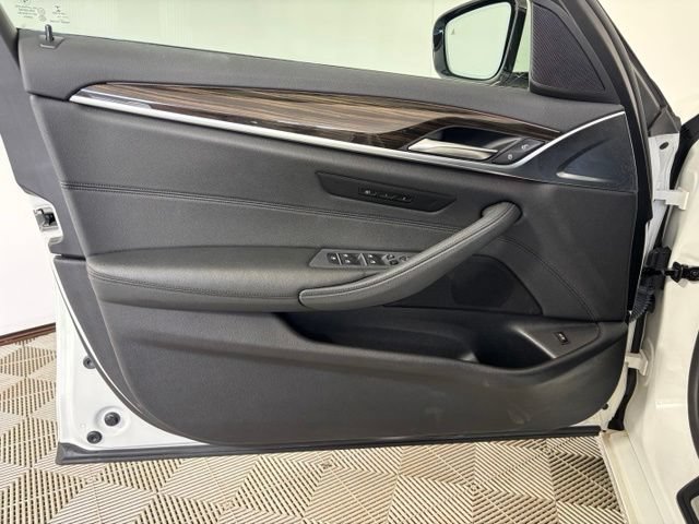 Used 2019 BMW 530i xDrive AWD/4WD image 9