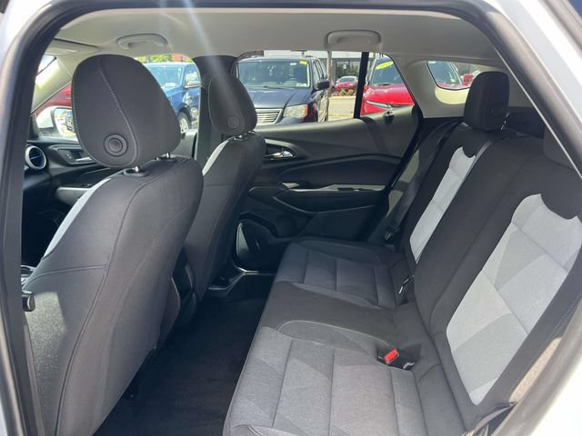 Certified 2024 Chevrolet Trax LS w/ LS Convenience Package FWD image 11