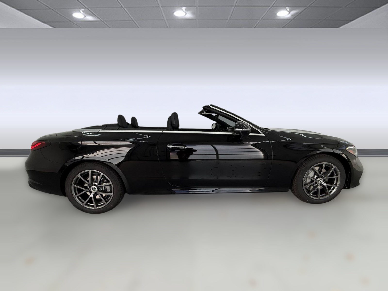 New 2027 Mercedes-Benz CLE 300 4MATIC Cabriolet image 7
