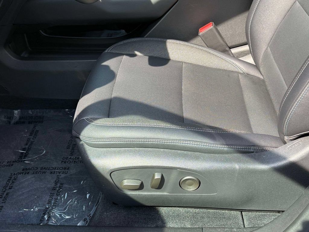 Used 2024 Chevrolet Equinox EV LT AWD/4WD image 3