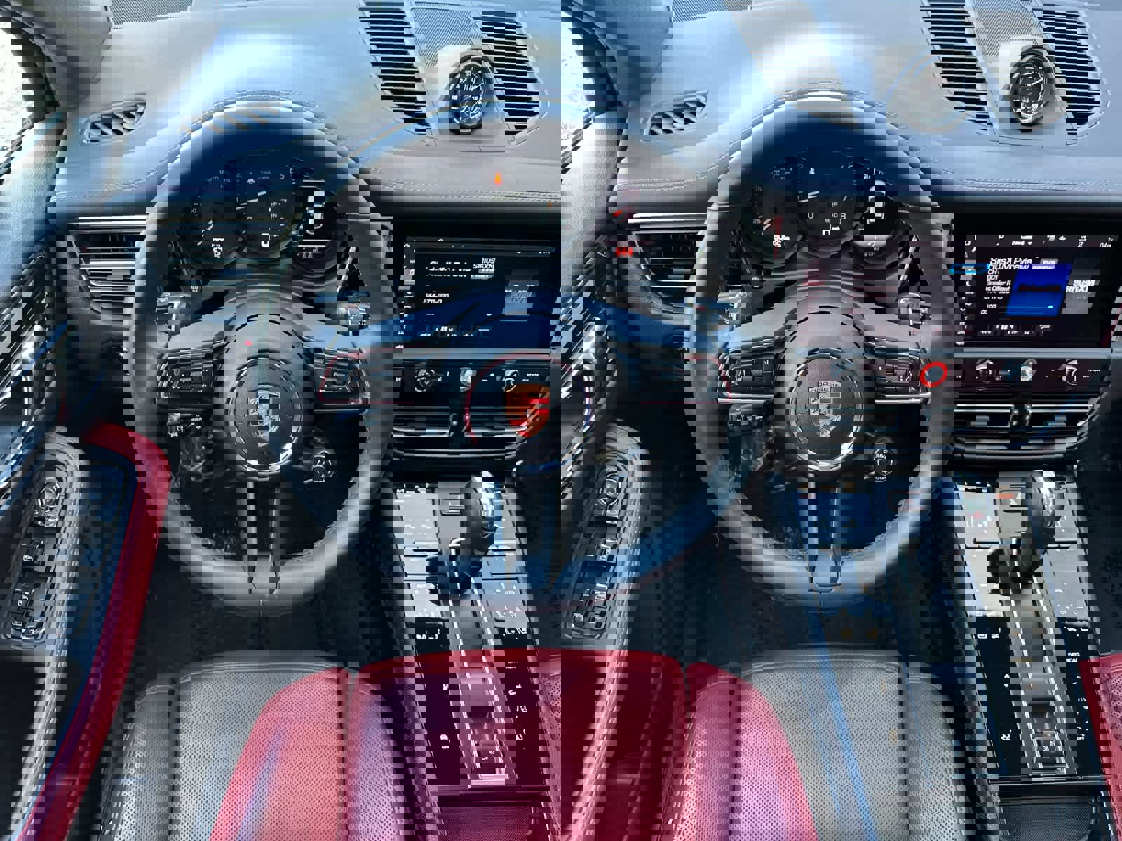 Used 2025 Porsche Macan image 15