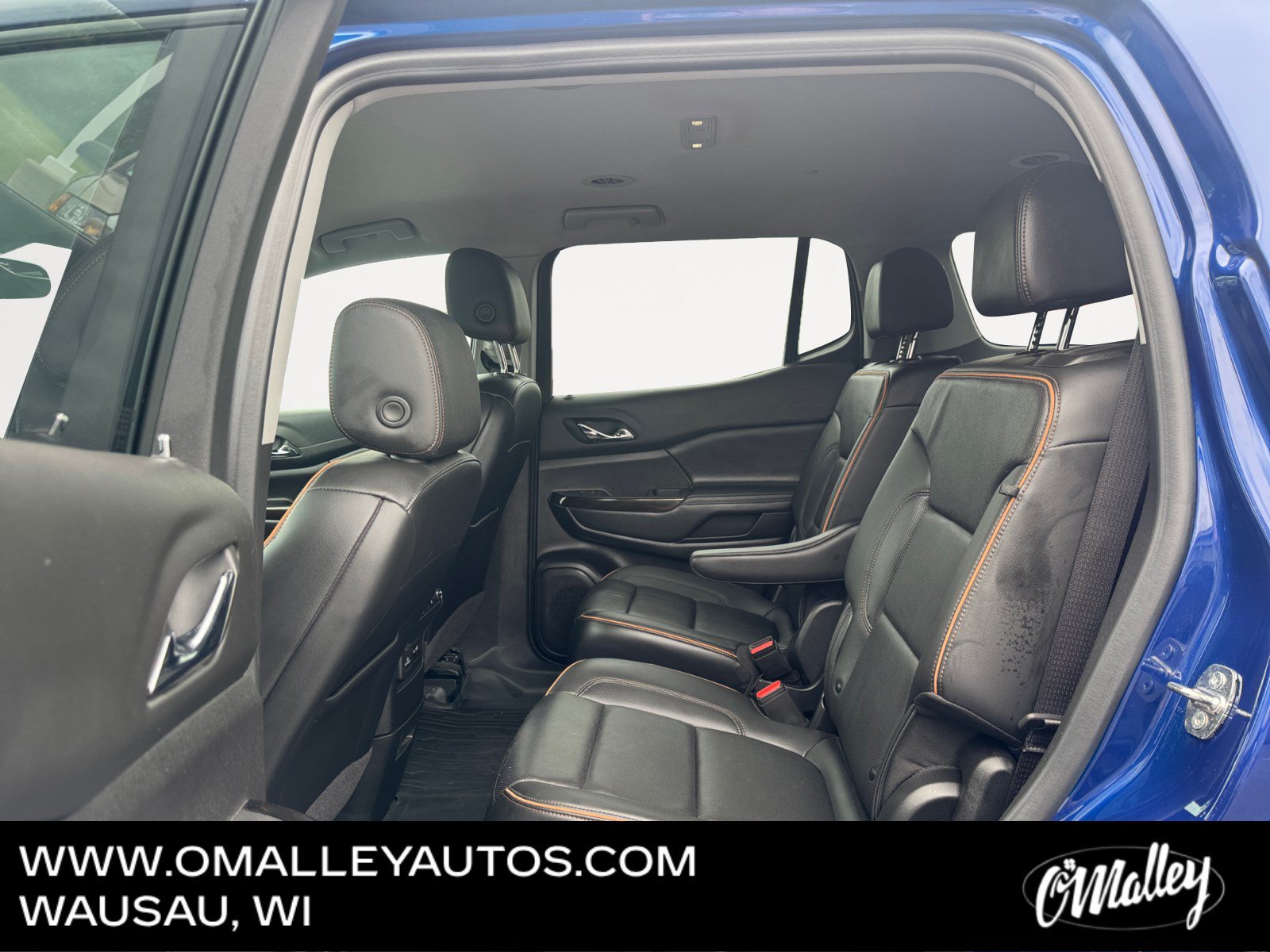 Used 2023 GMC Acadia AT4 w/ Technology Package AWD/4WD image 11