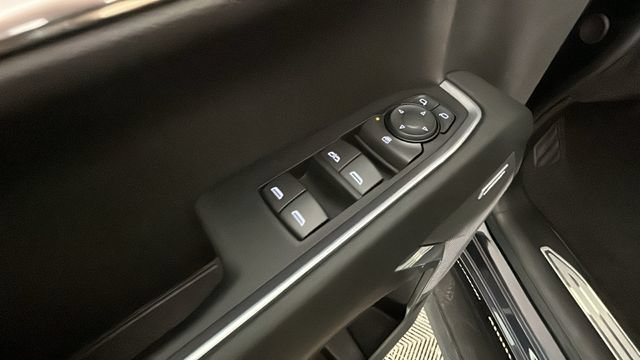 Used 2024 Chevrolet Silverado 1500 LT Trail Boss AWD/4WD image 10
