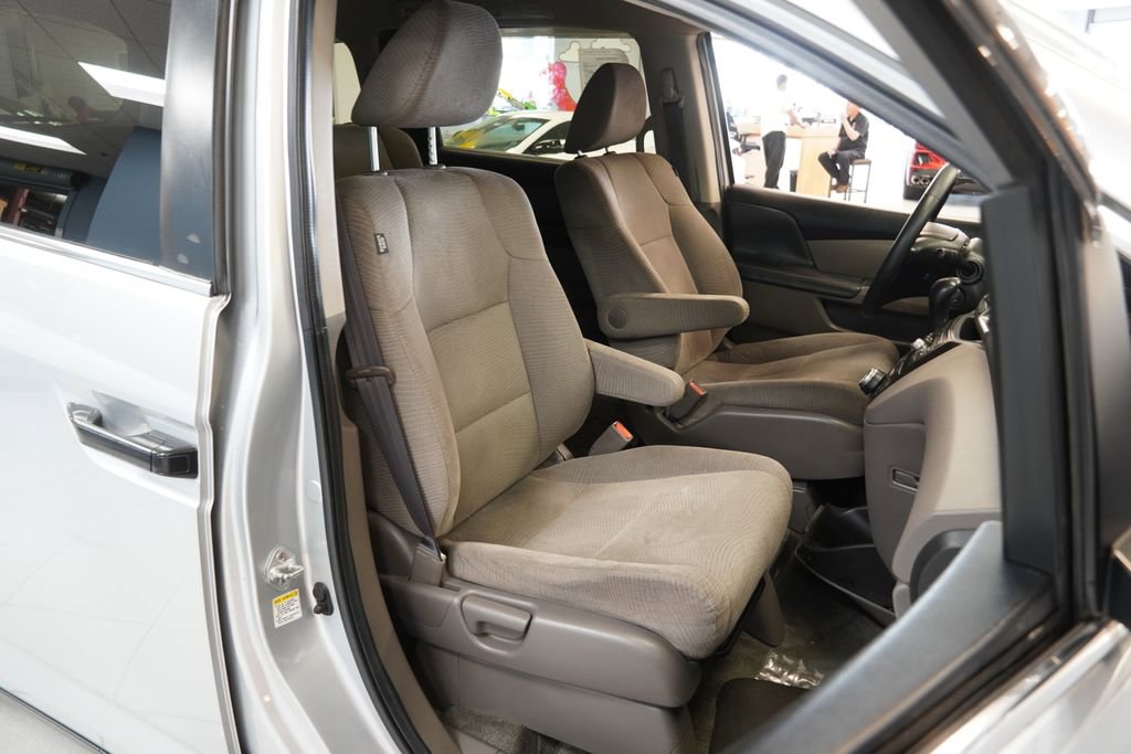 Used 2012 Honda Odyssey LX image 22