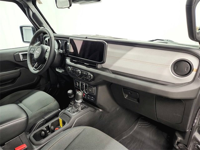 Used 2024 Jeep Wrangler Unlimited image 34