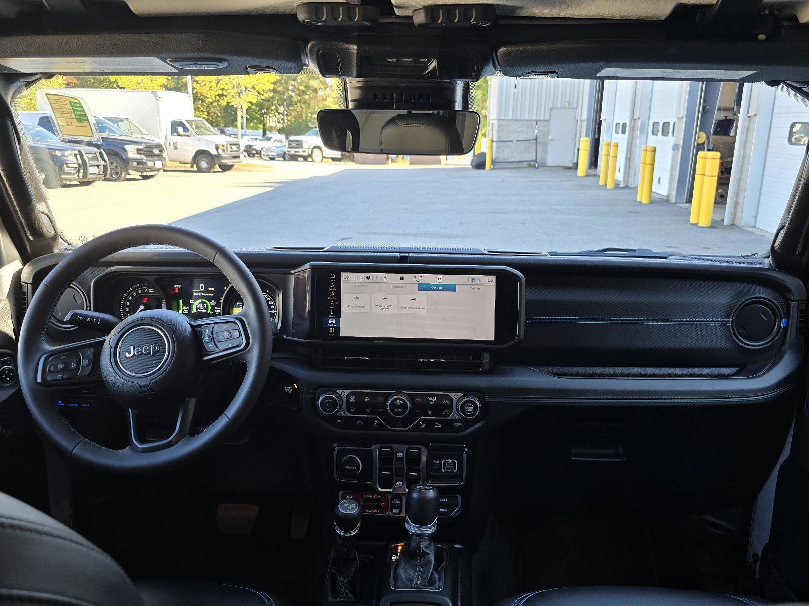 Used 2024 Jeep Wrangler Unlimited Rubicon 4xe image 24