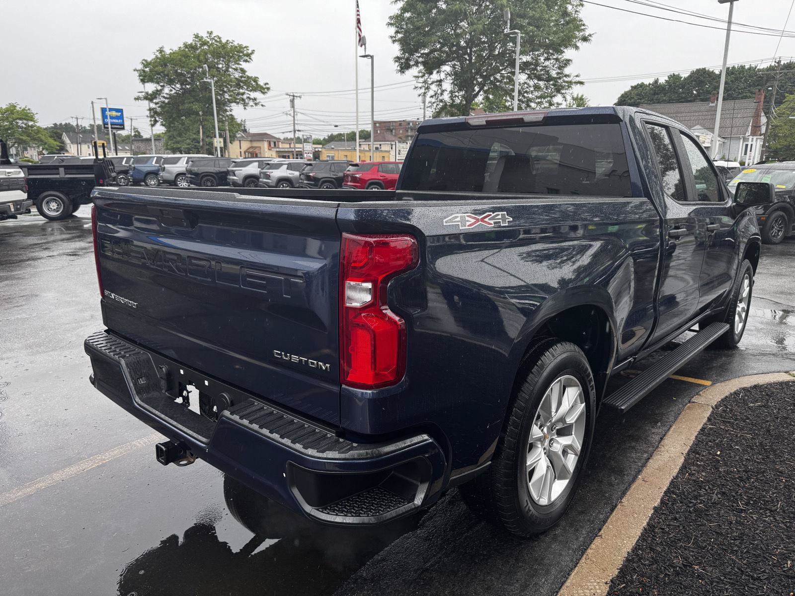 Certified 2021 Chevrolet Silverado 1500 Custom AWD/4WD image 6