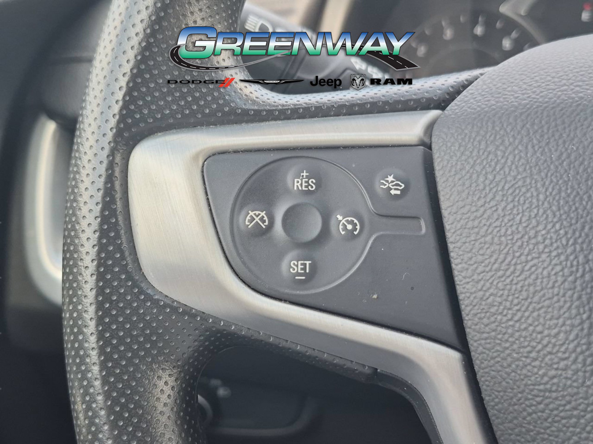 Used 2024 GMC Terrain SLE FWD image 21