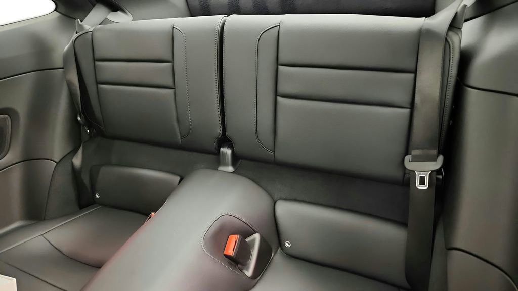 Used 2025 Porsche 911 Carrera RWD image 38