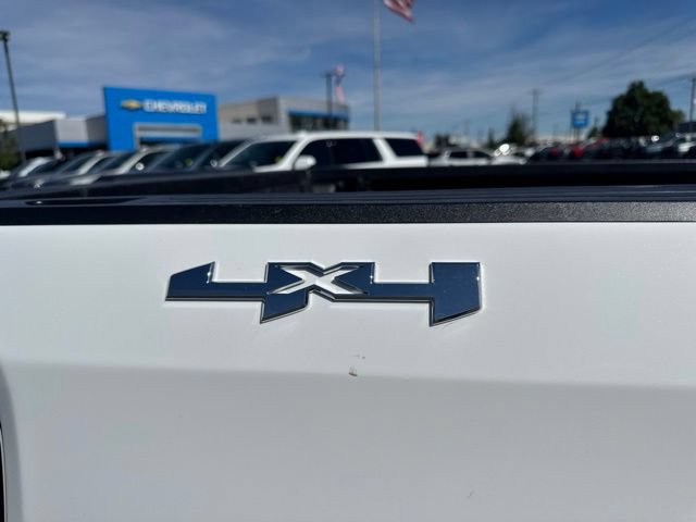 Used 2025 GMC Sierra 1500 SLT AWD/4WD image 11