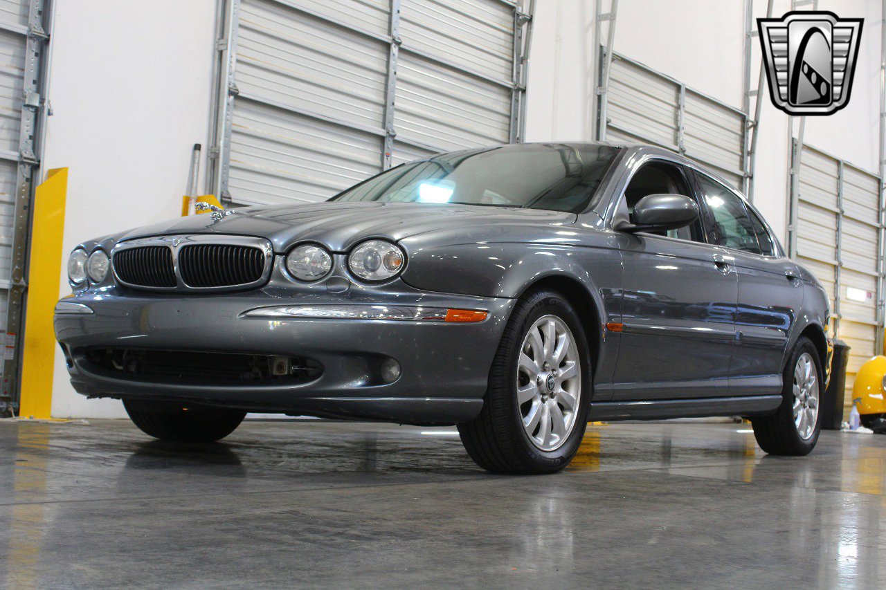 Used 2002 Jaguar X-TYPE 2.5 image 2
