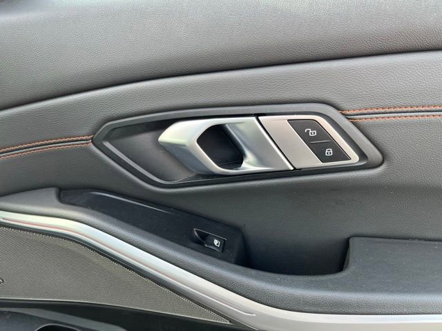 Used 2020 BMW 330i xDrive Sedan w/ Premium Package image 23