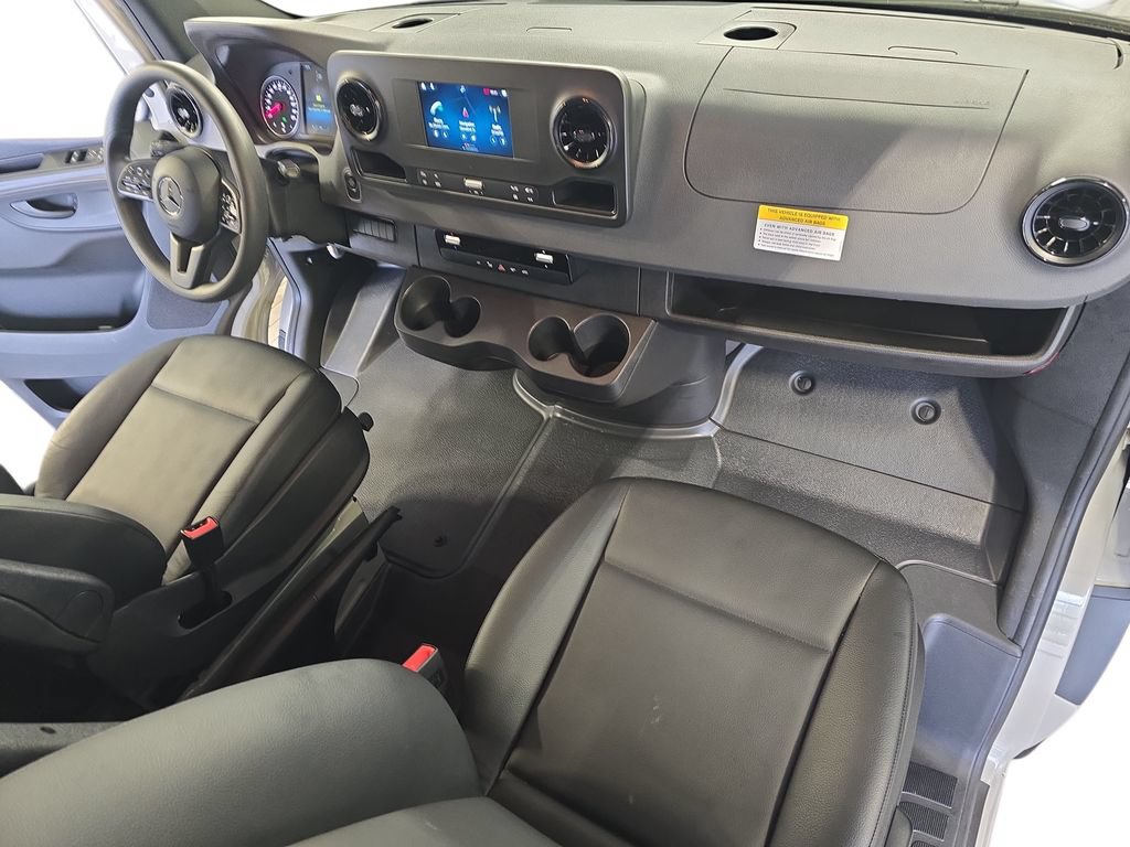 Used 2023 Mercedes-Benz Sprinter 2500 image 10