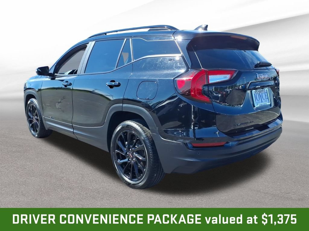 Certified 2024 GMC Terrain SLE w/ Driver Convenience Package FWD image 3