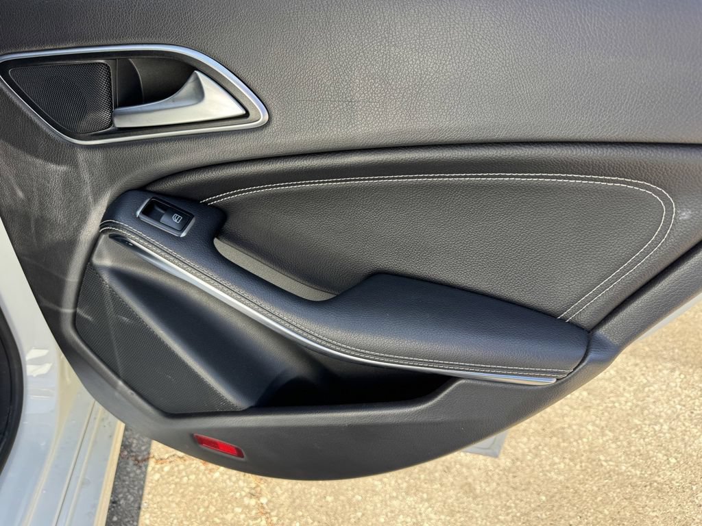 Used 2018 Mercedes-Benz CLA 250 image 11