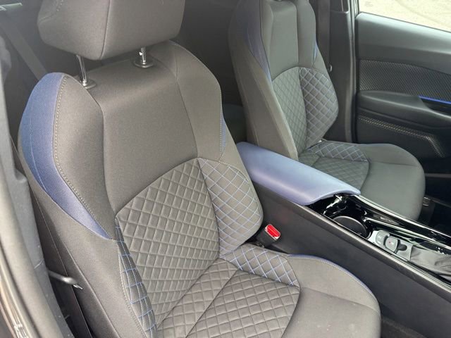 Used 2021 Toyota C-HR XLE FWD image 25