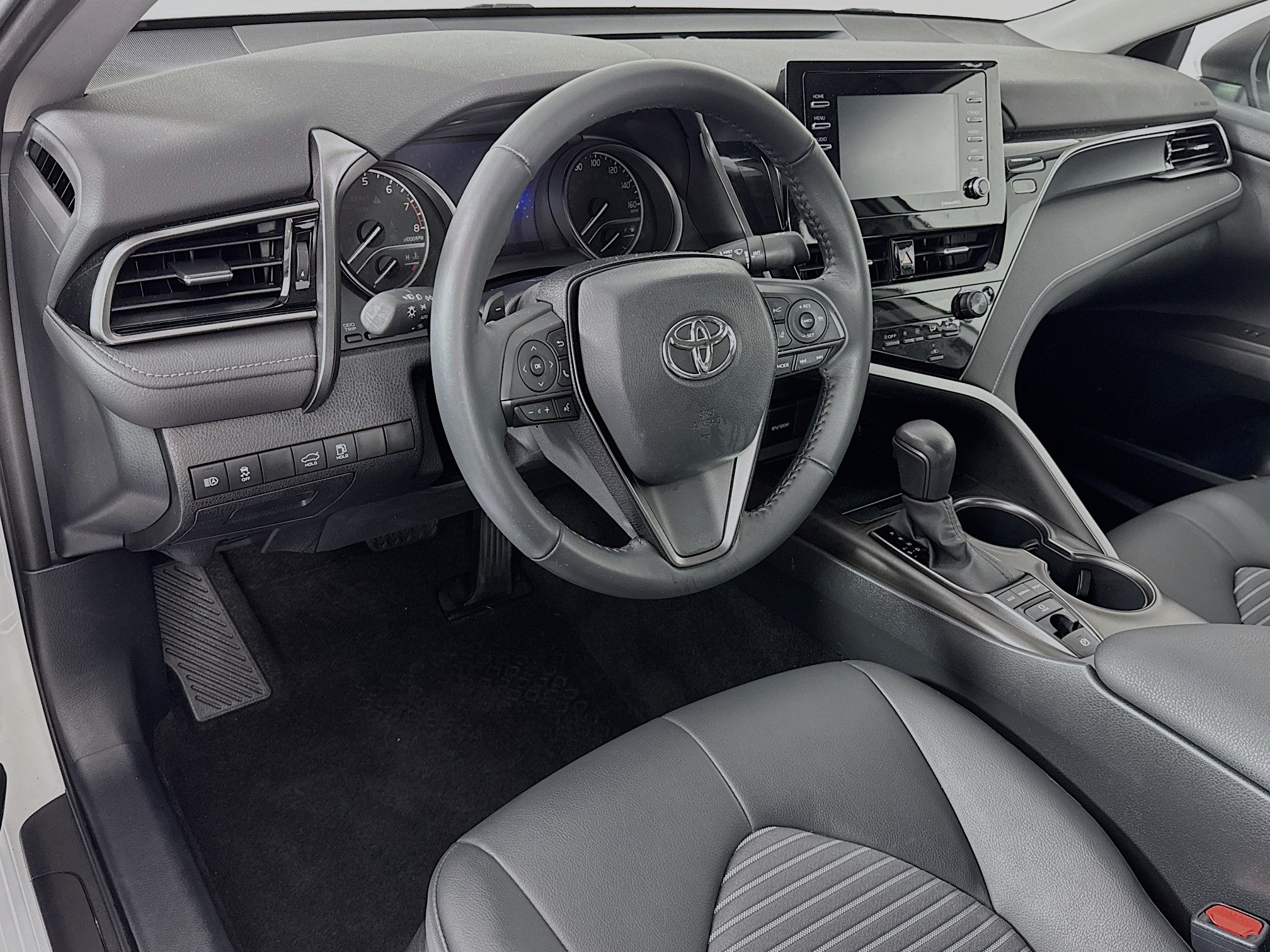 Used 2023 Toyota Camry SE AWD/4WD image 9