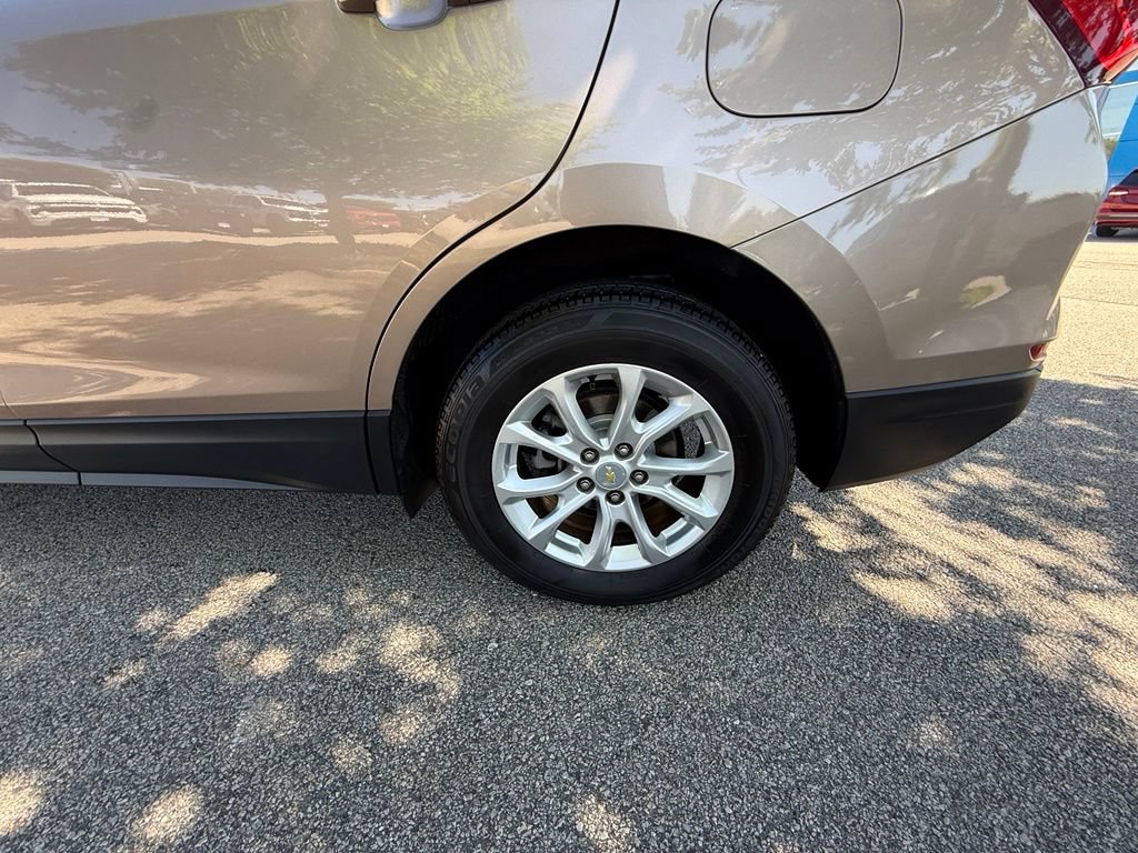 Used 2019 Chevrolet Equinox LS w/ LS Convenience Package AWD/4WD image 32