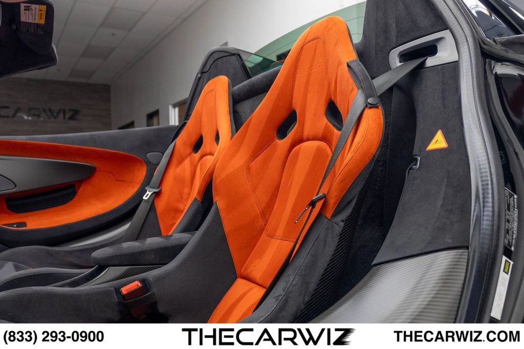 Used 2020 McLaren 600LT Spider RWD image 43
