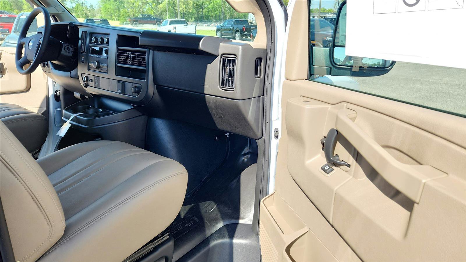 New 2026 Chevrolet Express 2500 Extended RWD image 18