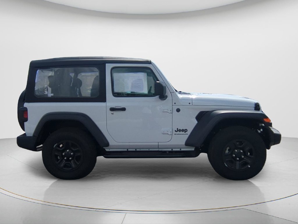 Used 2026 Jeep Wrangler Sport AWD/4WD image 4