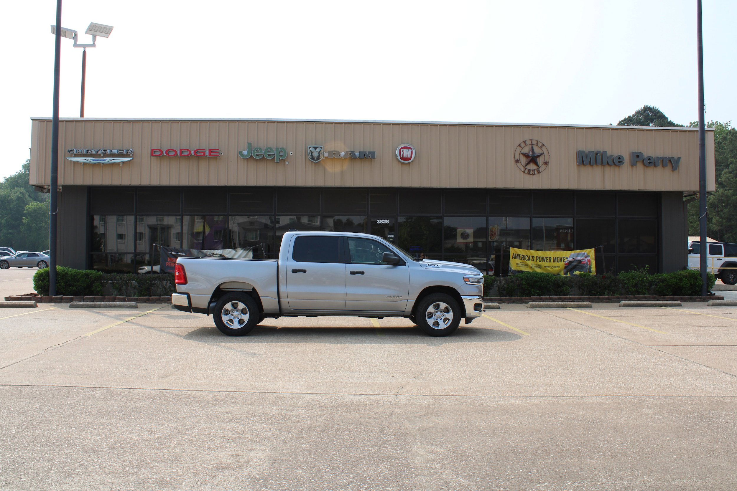 Certified 2025 RAM 1500 Tradesman AWD/4WD image 5