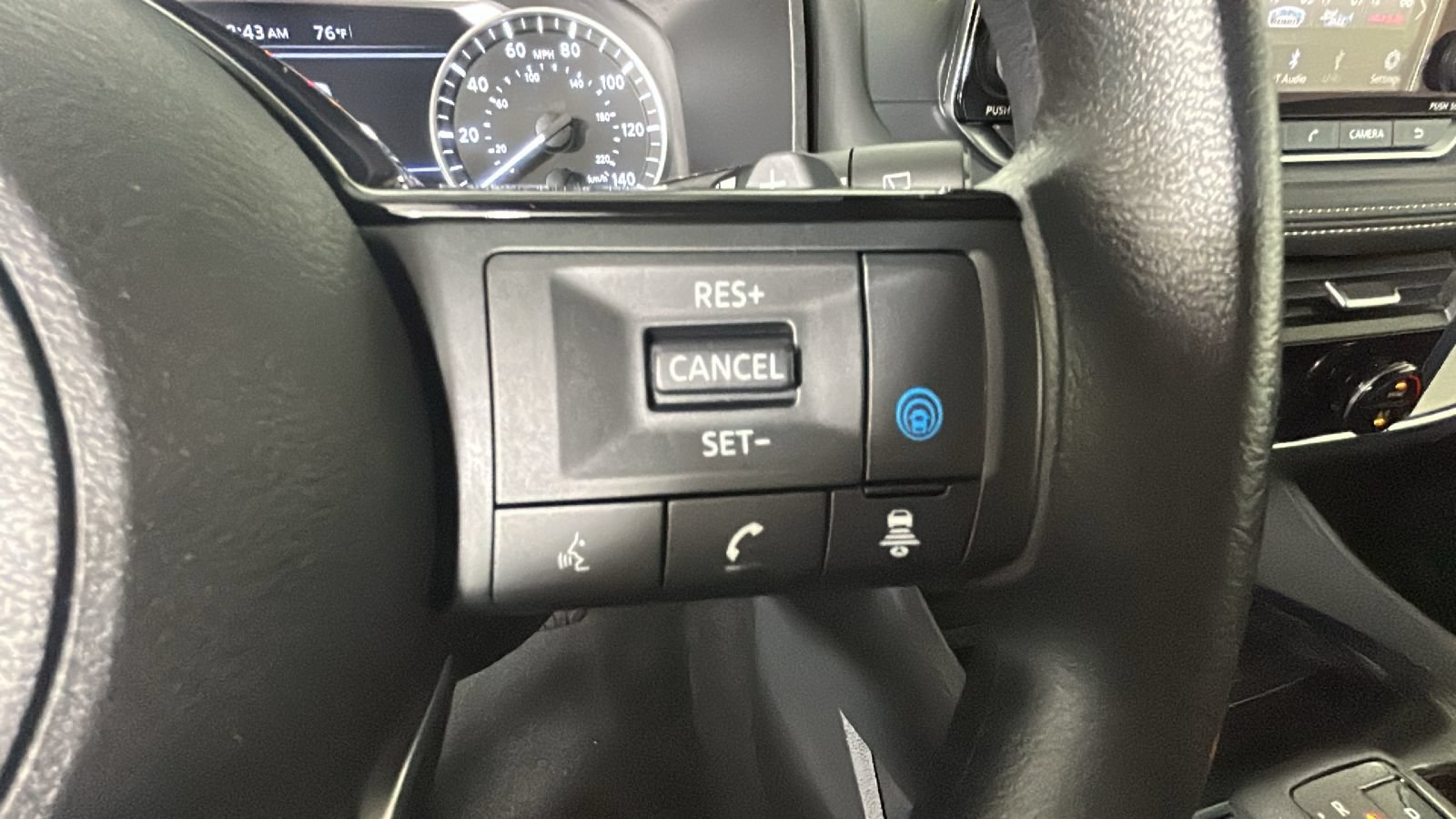 Used 2023 Nissan Rogue SV AWD/4WD image 21