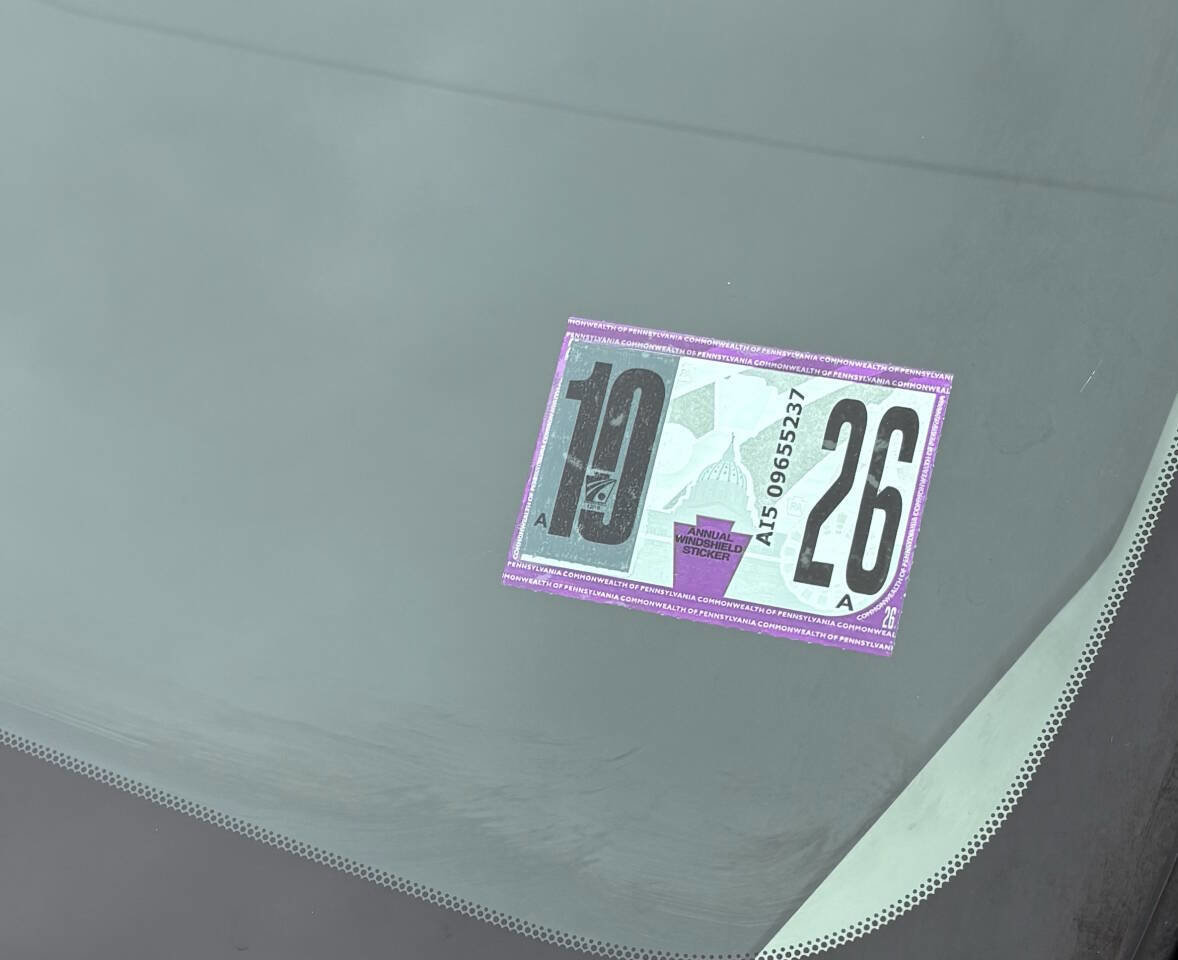 Used 2014 MAZDA MAZDA5 Sport image 14