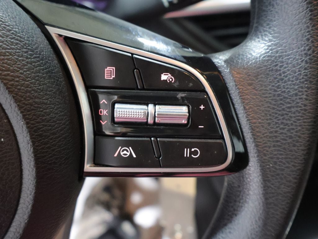 Used 2023 Kia Forte LXS w/ LXS Technology Package FWD image 34