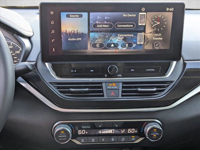 New 2025 Nissan Altima 2.5 SR w/ SR Premium Package FWD image 11