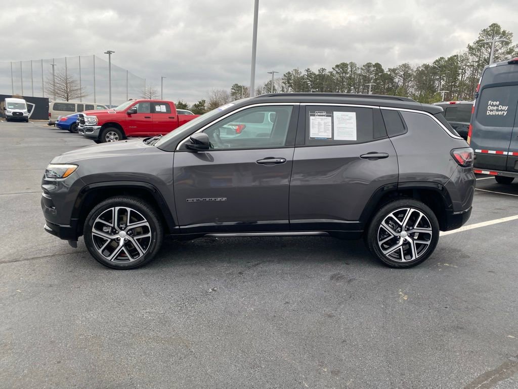 Used 2024 Jeep Compass Limited w/ Elite Group image 4