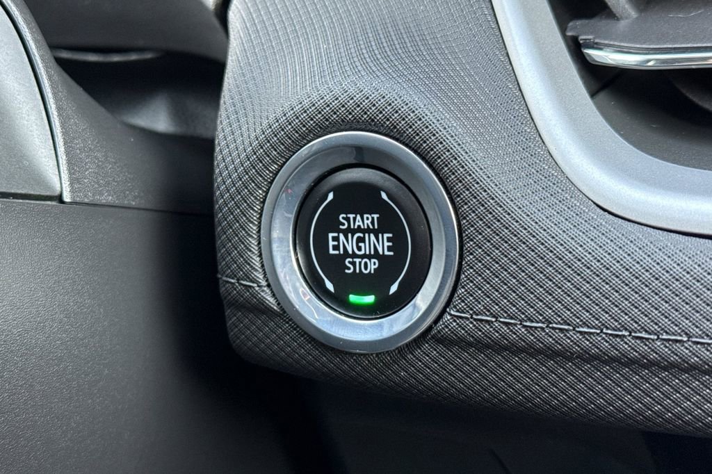 Used 2024 Chevrolet TrailBlazer LT image 32