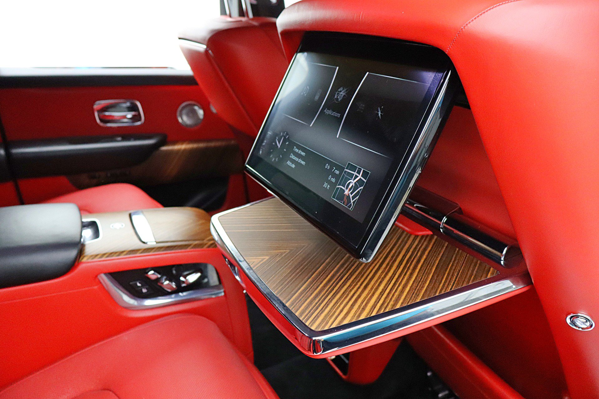 Used 2019 Rolls-Royce Cullinan AWD/4WD image 40