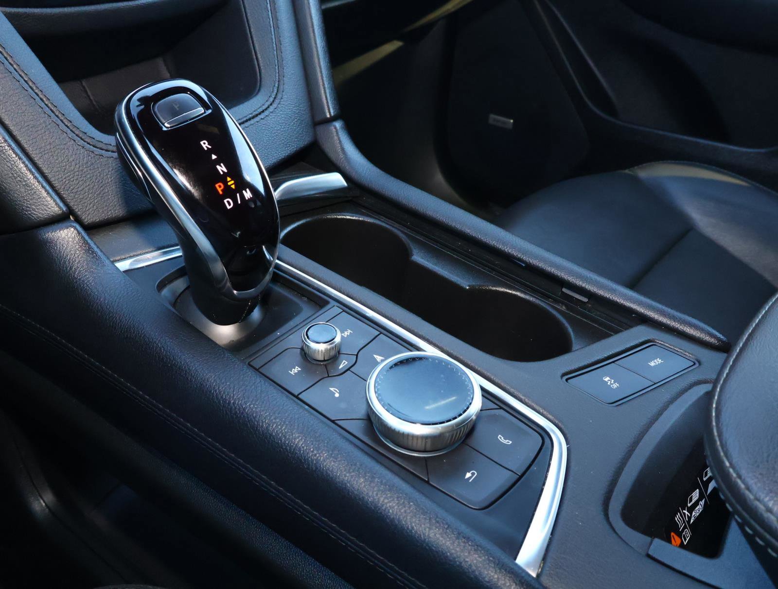 Certified 2025 Cadillac XT5 Premium Luxury image 28