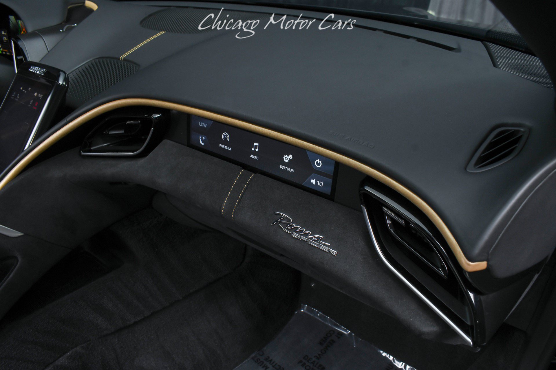 Used 2024 Ferrari Roma Spider RWD image 19