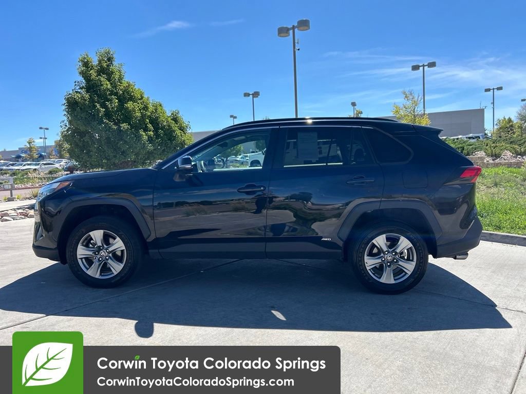 Used 2025 Toyota RAV4 XLE AWD/4WD image 4