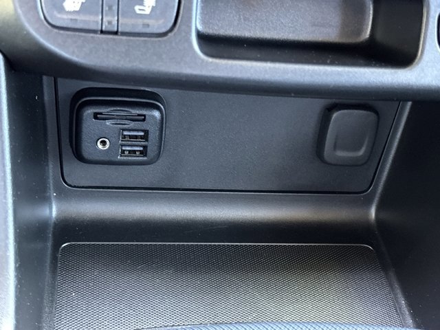Used 2019 Chevrolet Colorado Z71 AWD/4WD image 34