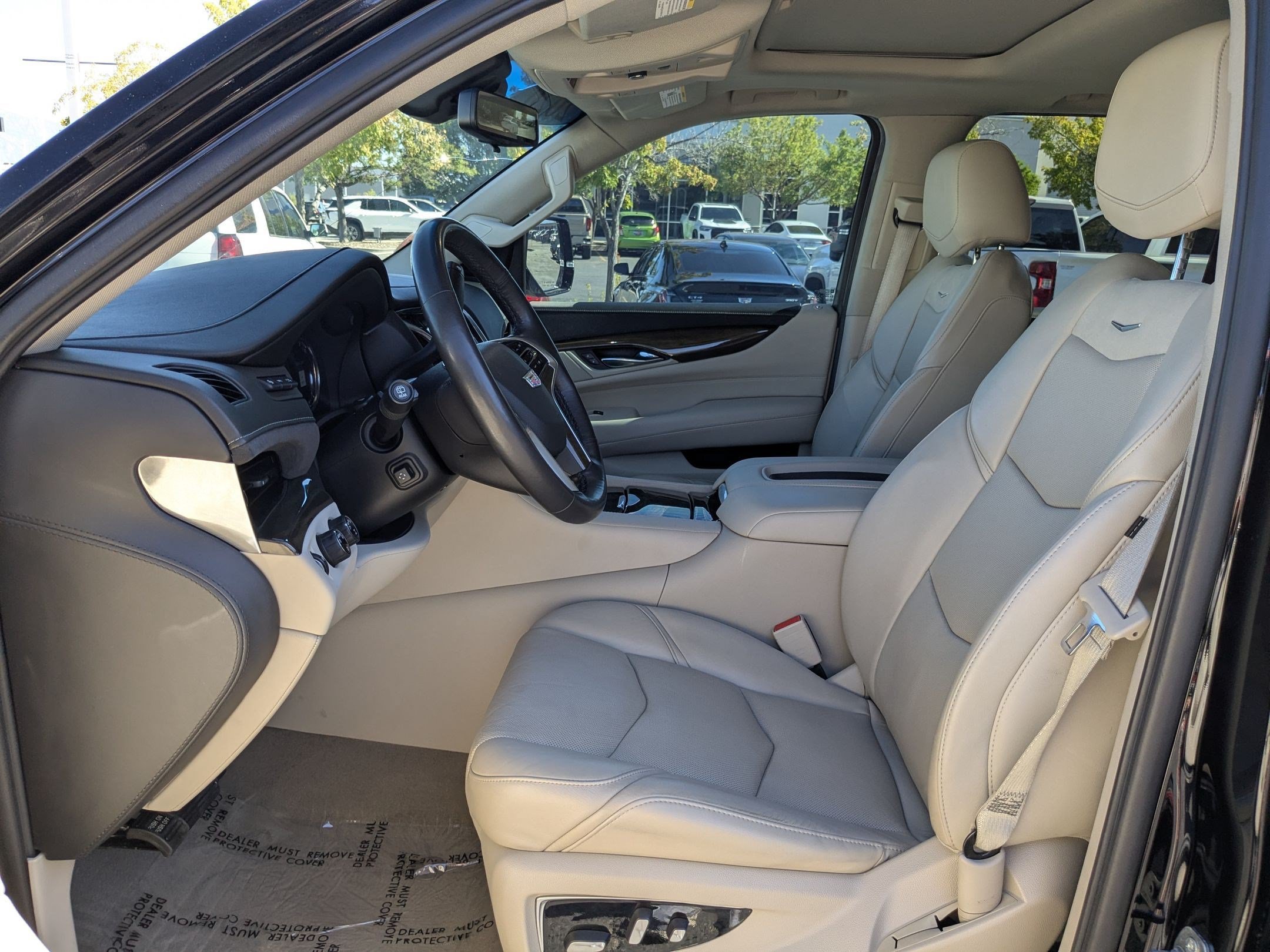 Used 2020 Cadillac Escalade ESV Luxury AWD/4WD image 26