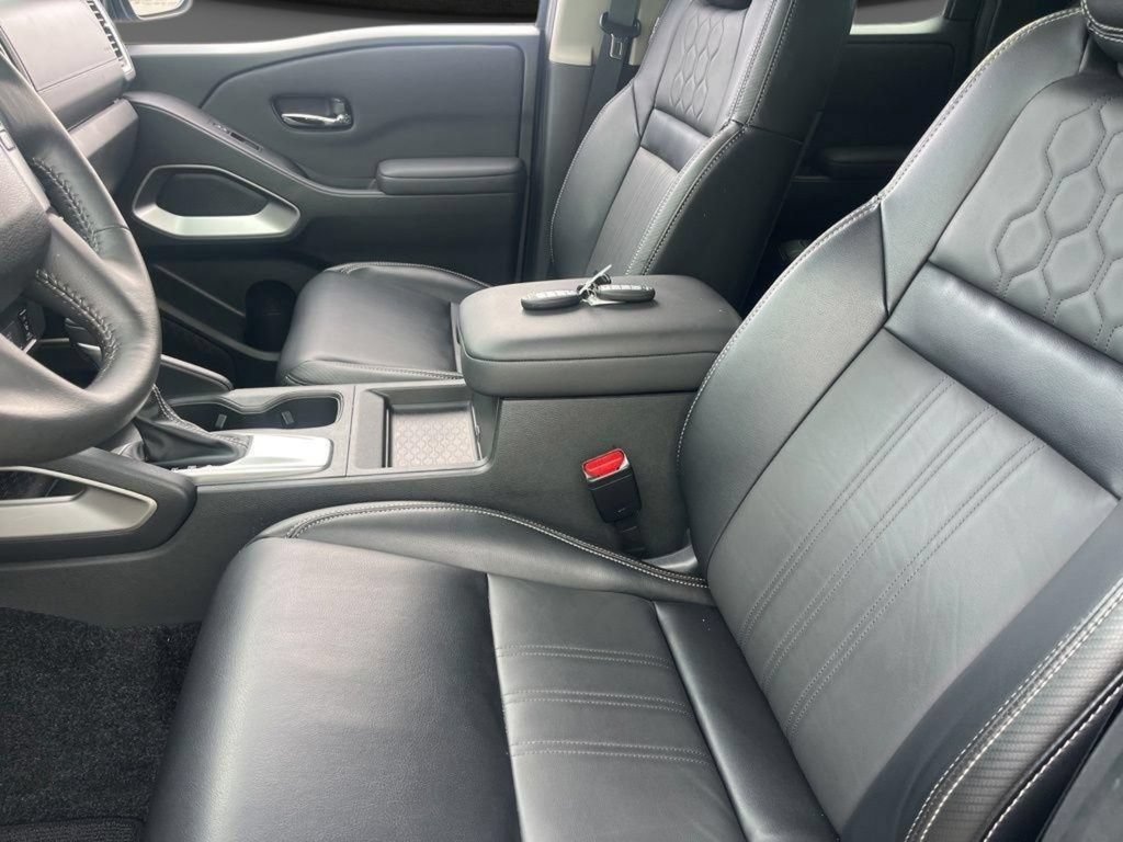 Used 2024 Nissan Frontier SL w/ Technology Package RWD image 9