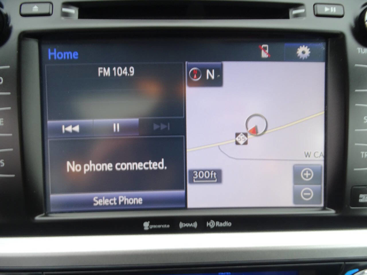 Used 2017 Toyota Highlander XLE image 26