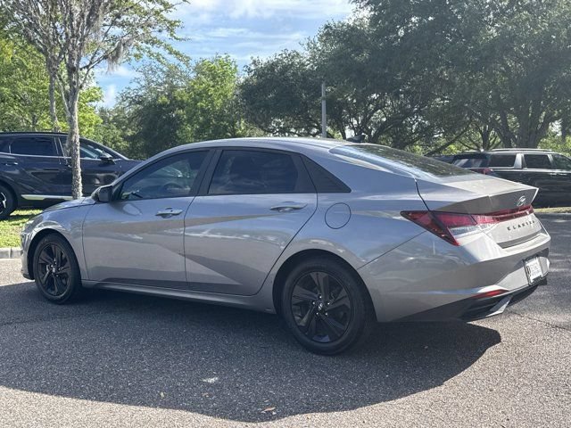 Used 2021 Hyundai Elantra SEL w/ Convenience Package FWD image 6