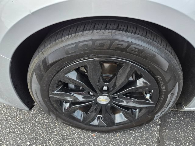 Used 2022 Chevrolet Malibu LT FWD image 23