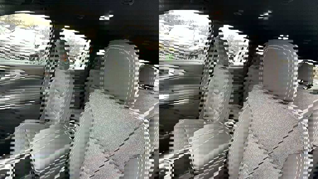 New 2026 Chevrolet Traverse LT image 15