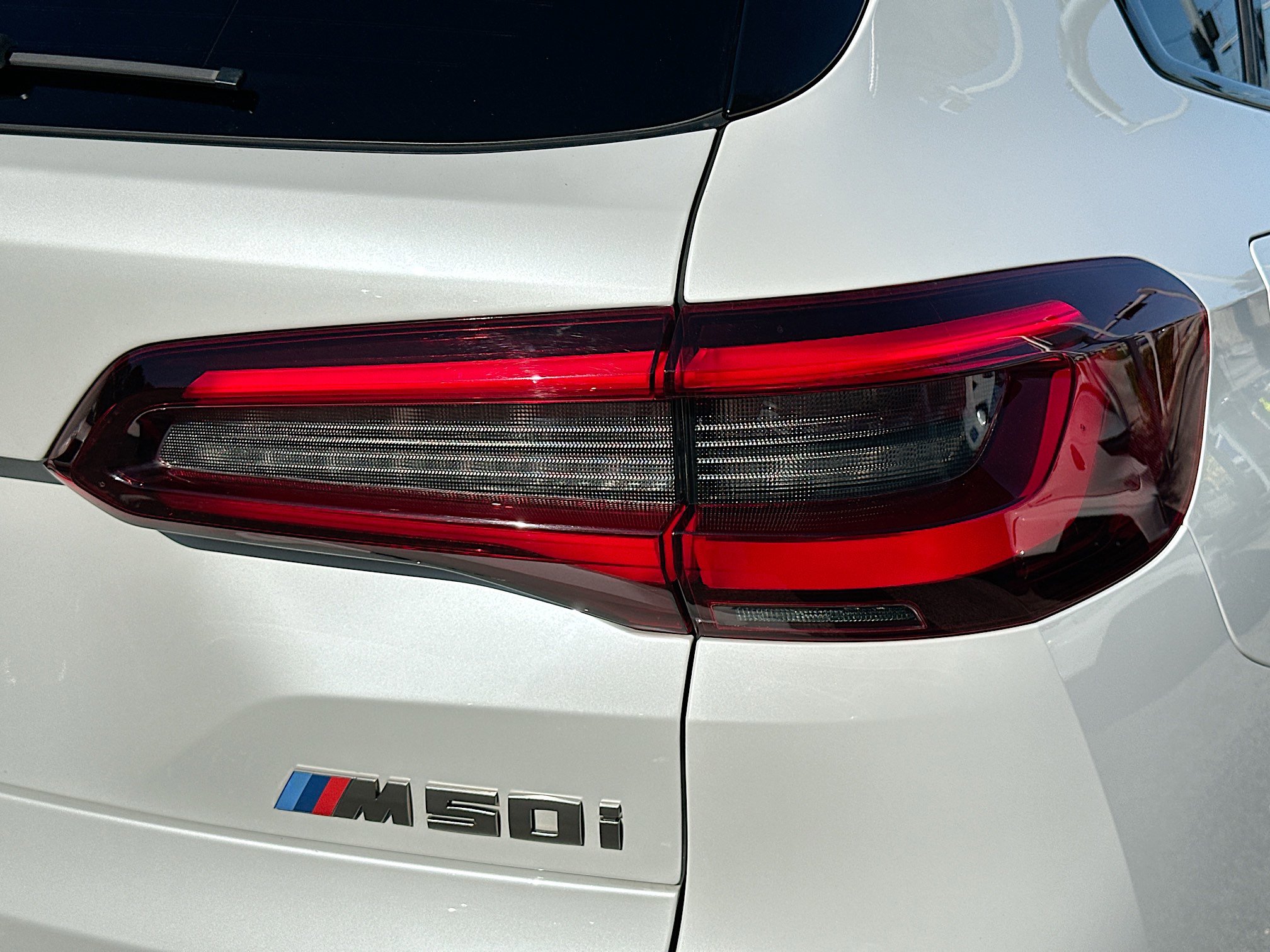 Used 2022 BMW X5 M50i image 33